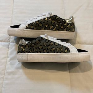 Womens size 9 golden goose knock off type slip ons